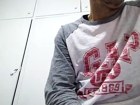 Snapshot of kopgelhadi chatting on 1, 1, 2025 kopgelhadi online show from 1, 1, 2025