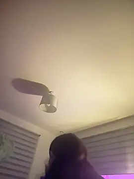 Snapshot of Mia_MilesXXX chatting on 5, 3, 2025 Mia MilesXXX online show from 5, 3, 2025