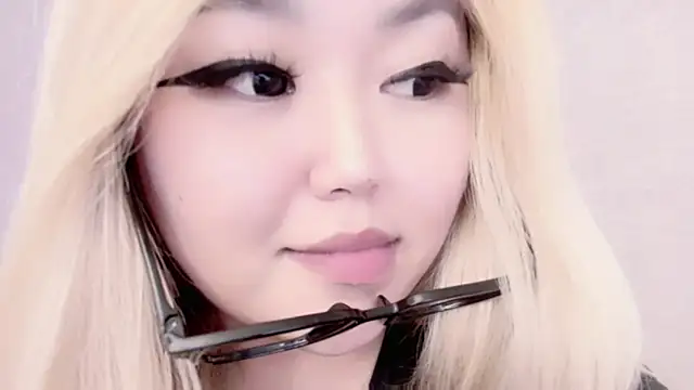 amelia sunlight online show from 26, 2, 2025