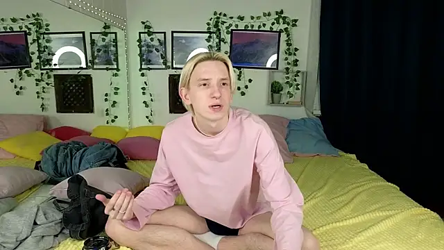 Snapshot of Ron_Vils chatting on 7, 2, 2025 Ron Vils online show from 7, 2, 2025