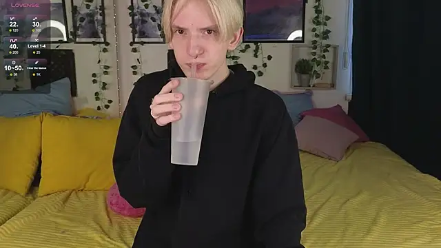 Snapshot of Ron_Vils chatting on 20, 2, 2025 Ron Vils online show from 20, 2, 2025