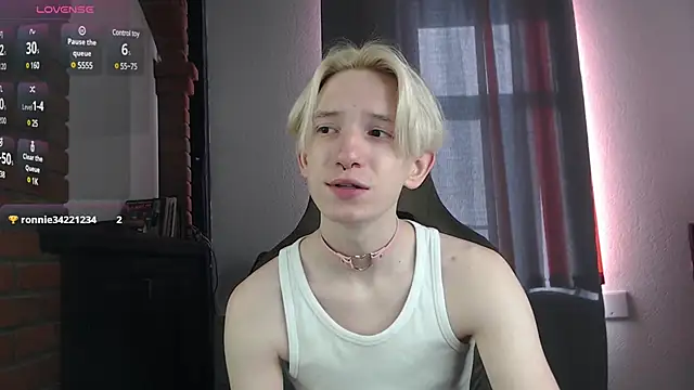 Snapshot of Ron_Vils chatting on 21, 2, 2025 Ron Vils online show from 21, 2, 2025