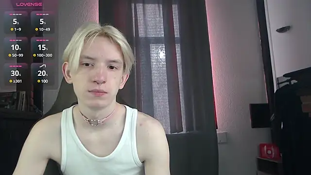 Snapshot of Ron_Vils chatting on 22, 2, 2025 Ron Vils online show from 22, 2, 2025