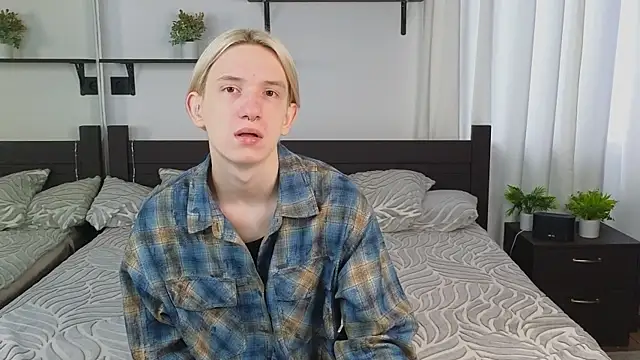 Snapshot of Ron_Vils chatting on 18, 9, 2025 Ron Vils online show from 18, 9, 2025