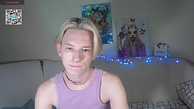 Snapshot of Ron_Vils chatting on 28, 9, 2025 Ron Vils online show from 28, 9, 2025