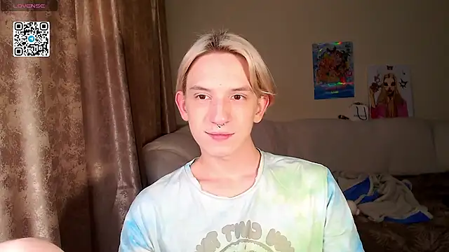 Snapshot of Ron_Vils chatting on 2, 10, 2025 Ron Vils online show from 2, 10, 2025