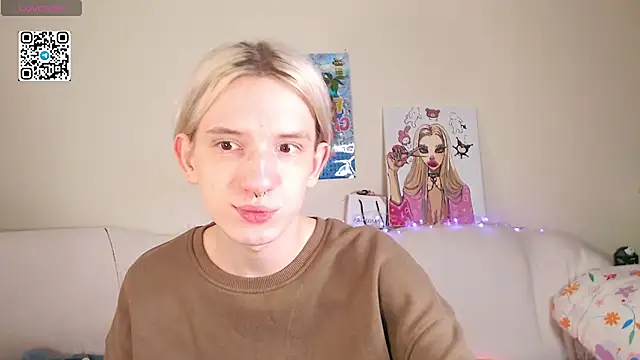 Snapshot of Ron_Vils chatting on 3, 10, 2025 Ron Vils online show from 3, 10, 2025