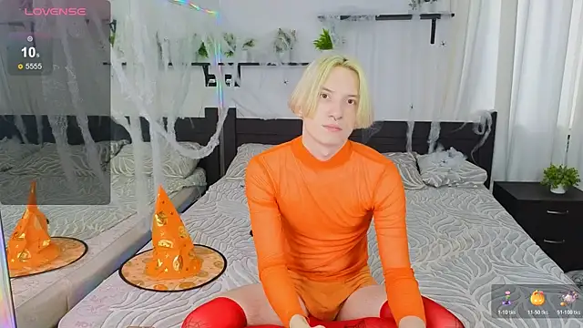 Snapshot of Ron_Vils chatting on 31, 10, 2025 Ron Vils online show from 31, 10, 2025