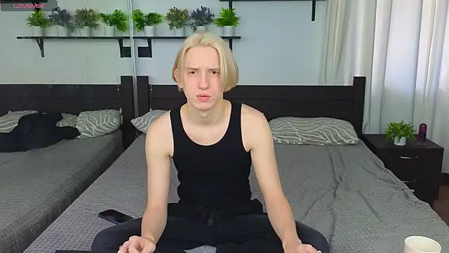 Snapshot of Ron_Vils chatting on 29, 11, 2025 Ron Vils online show from 29, 11, 2025