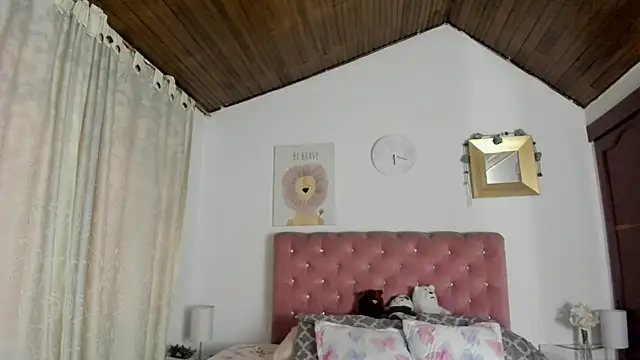 CelessteRedds online show from 10, 9, 2025