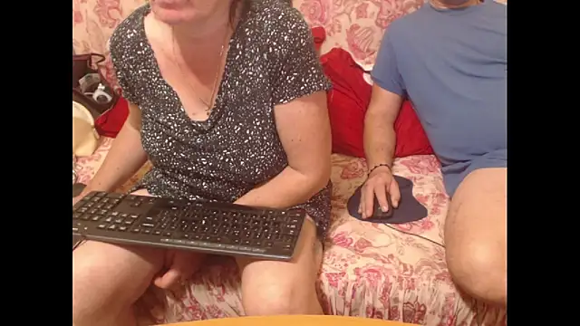 sweetcouplesweets online show from 2, 11, 2025