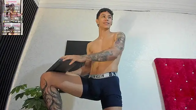 Snapshot of Cristopher23_ chatting on 19, 2, 2025 Cristopher23 online show from 19, 2, 2025