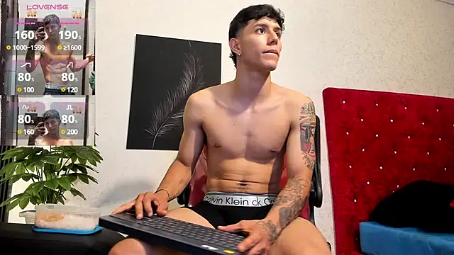 Snapshot of Cristopher23_ chatting on 4, 3, 2025 Cristopher23 online show from 4, 3, 2025