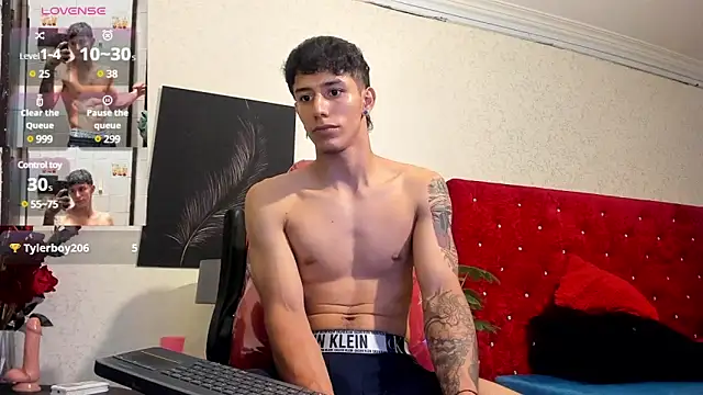 Snapshot of Cristopher23_ chatting on 15, 3, 2025 Cristopher23 online show from 15, 3, 2025