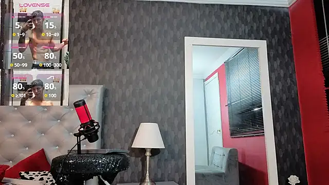 Snapshot of Cristopher23_ chatting on 8, 9, 2025 Cristopher23 online show from 8, 9, 2025