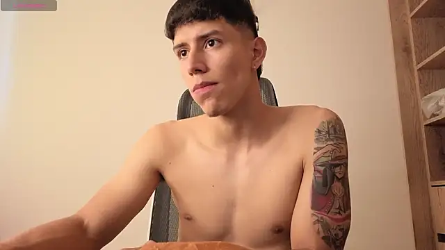 Snapshot of Cristopher23_ chatting on 22, 9, 2025 Cristopher23 online show from 22, 9, 2025