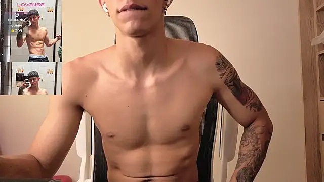 Snapshot of Cristopher23_ chatting on 30, 9, 2025 Cristopher23 online show from 30, 9, 2025