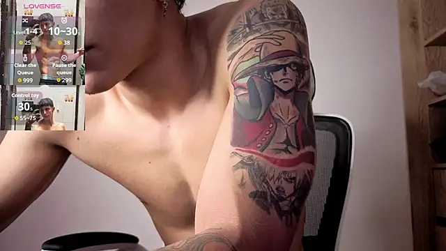 Snapshot of Cristopher23_ chatting on 17, 10, 2025 Cristopher23 online show from 17, 10, 2025