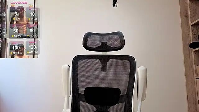 Snapshot of Cristopher23_ chatting on 15, 11, 2025 Cristopher23 online show from 15, 11, 2025