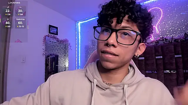 AkazaBoy  online show from 4, 2, 2025