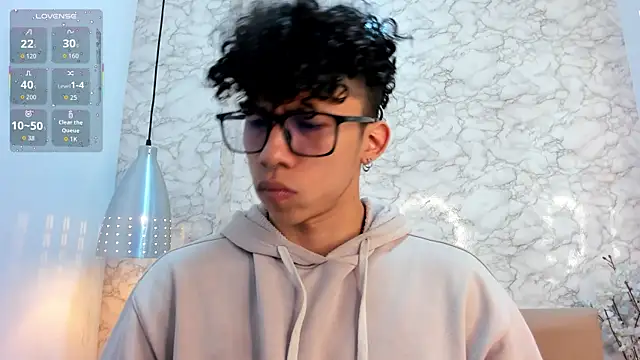 AkazaBoy  online show from 11, 9, 2025