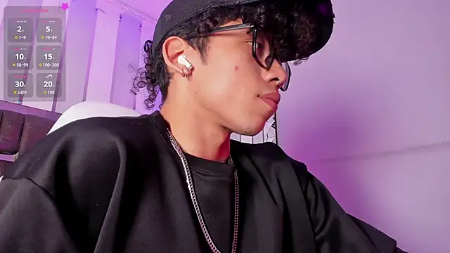 Snapshot of AkazaBoy_ chatting on 14, 5, 2026 AkazaBoy online show from 14, 5, 2026