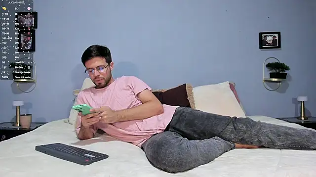 ETHAN ADAM online show from 3, 1, 2025