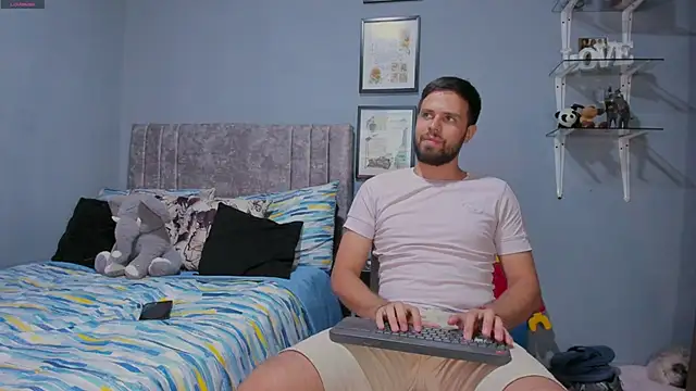 ETHAN ADAM online show from 30, 3, 2026