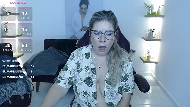 Snapshot of Serenay_ chatting on 11, 6, 2026 Serenay online show from 11, 6, 2026