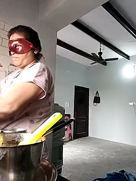 Snapshot of Punjabi_beauty123 chatting on 28, 10, 2025 Punjabi beauty123 online show from 28, 10, 2025