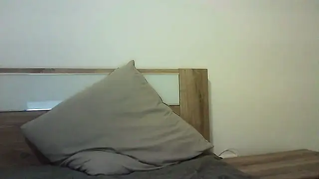 Snapshot of Ahotkittyxxx chatting on 4, 11, 2025 Ahotkittyxxx online show from 4, 11, 2025