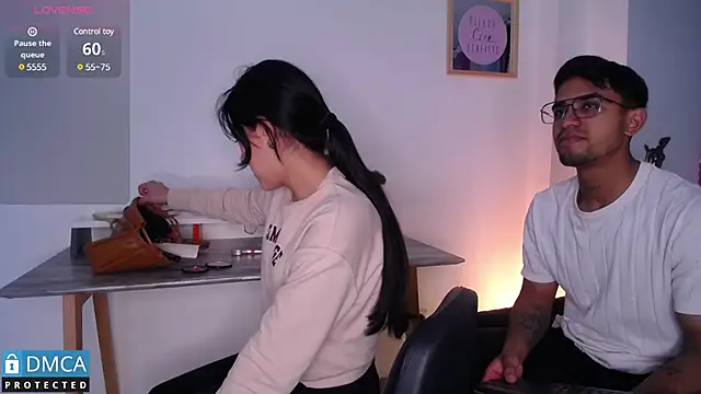 Snapshot of floriamANDjazmin chatting on 13, 2, 2025 floriamANDjazmin online show from 13, 2, 2025