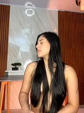 Snapshot of floriamANDjazmin chatting on 13, 10, 2025 floriamANDjazmin online show from 13, 10, 2025