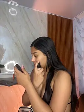 Snapshot of floriamANDjazmin chatting on 17, 11, 2025 floriamANDjazmin online show from 17, 11, 2025