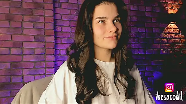 adriana allien online show from 19, 1, 2025