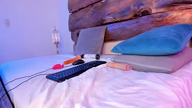 AssQueen18 online show from 5, 3, 2025