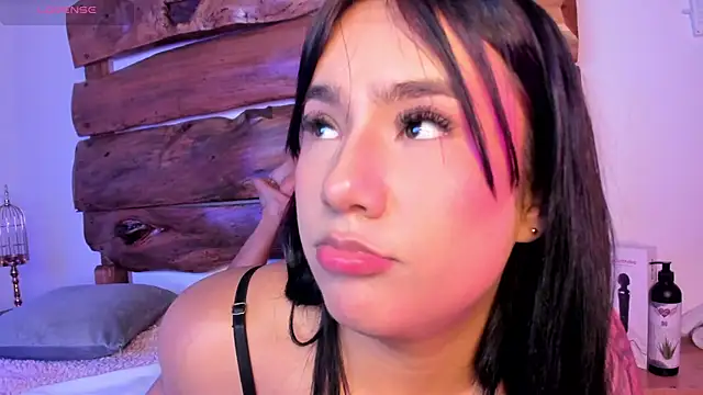 AssQueen18 online show from 8, 3, 2025