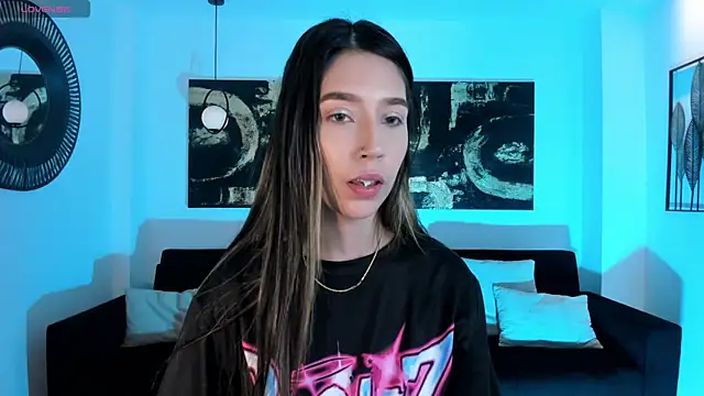 TaraLawrence online show from 24, 9, 2025