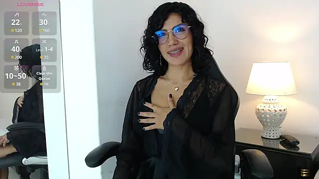 Snapshot of LeeThompson_ chatting on 21, 12, 2024 LeeThompson online show from 21, 12, 2024