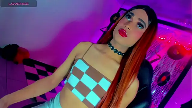 Hellen moons   online show from 25, 1, 2025