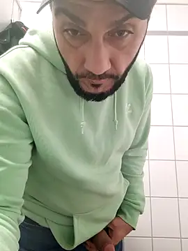 Snapshot of Cem-aus-Nrw-Krefeld chatting on 9, 1, 2025 Cem-aus-Nrw-Krefeld online show from 9, 1, 2025