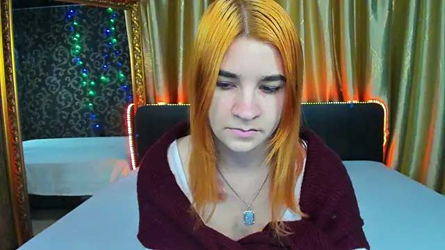 Snapshot of _Polly_Love_ chatting on 11, 12, 2024 Polly Love online show from 11, 12, 2024