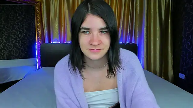 Snapshot of _Polly_Love_ chatting on 1, 10, 2025 Polly Love online show from 1, 10, 2025