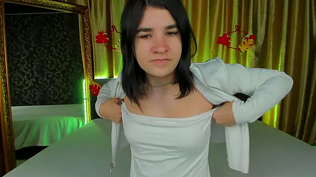 Snapshot of _Polly_Love_ chatting on 20, 10, 2025 Polly Love online show from 20, 10, 2025