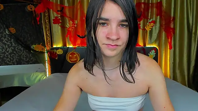 Snapshot of _Polly_Love_ chatting on 5, 11, 2025 Polly Love online show from 5, 11, 2025