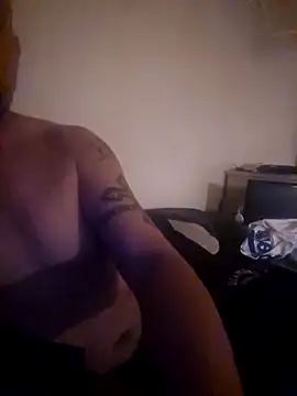 Snapshot of nakedtony81 chatting on 28, 3, 2026 nakedtony81 online show from 28, 3, 2026