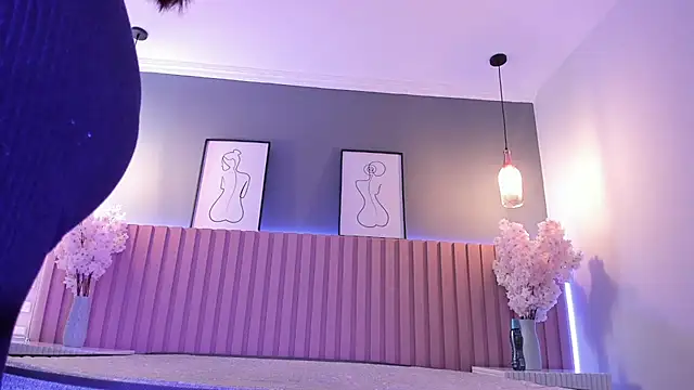 Megan mooree  online show from 4, 2, 2025