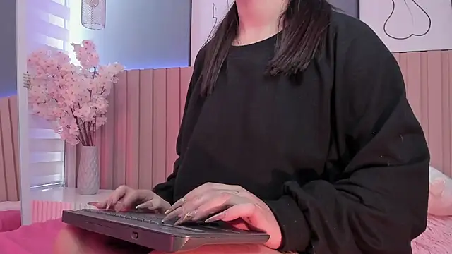 Megan mooree  online show from 7, 2, 2025