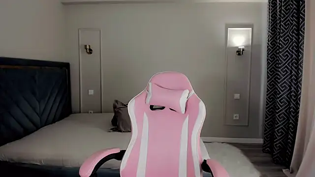 oxxx me online show from 28, 3, 2026