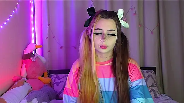 Snapshot of suemeow chatting on 24, 2, 2025 suemeow online show from 24, 2, 2025